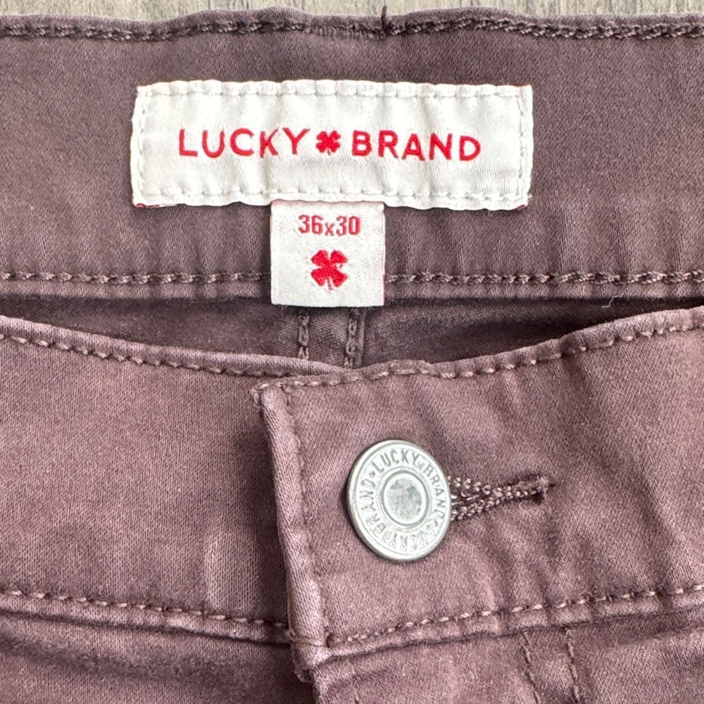 Lucky Brand 412 Athletic Slim Men's Brown Chinos - Picture 2 of 6